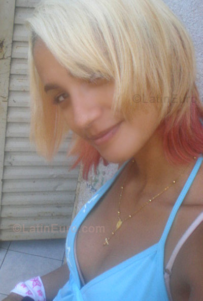 Date this funny Brazil girl Thumilla from Porangatu BR708