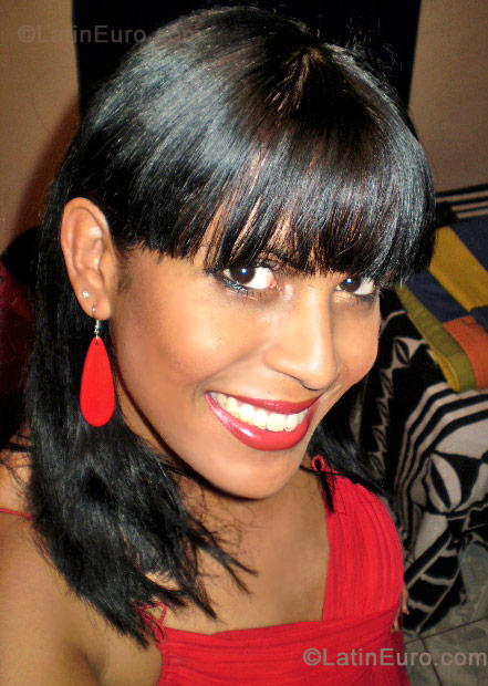 Date this passionate Brazil girl Myrella from Bariri BR717