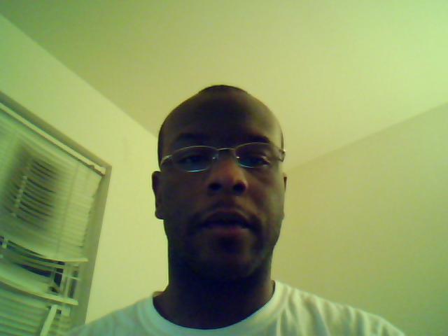 Date this attractive United States man MJ84 from Upper Marlboro US1829