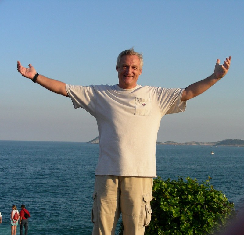 Date this georgeous United States man Arnold from Naples US1847