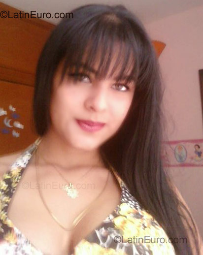 Date this athletic Colombia girl Steffany from Medellin CO600