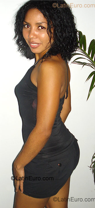 Date this exotic Colombia girl Marlis Lizeth from Santa Marta CO603