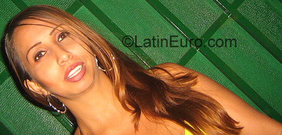 Date this sultry Colombia girl Luz Yelsin from Cali CO607