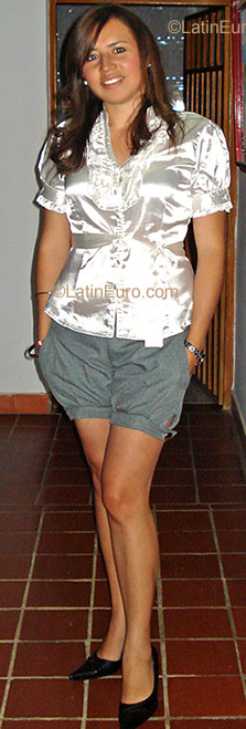 Date this georgeous Colombia girl Astrid Yohana from Miranda CO625