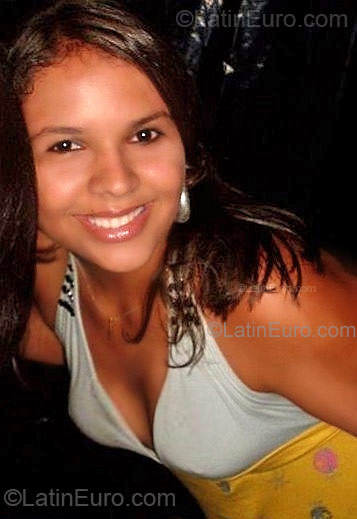 Date this funny Brazil girl Ana Karolyne from Antonio Goncalves BR907