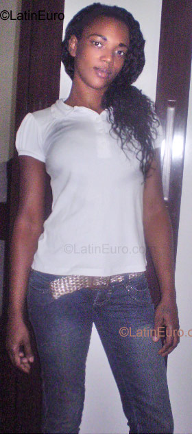 Date this attractive Brazil girl Janaina from Rio Bonito BR915