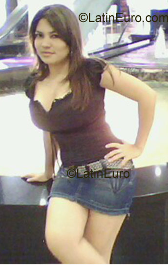 Date this georgeous Colombia girl Ingrid from Barranquilla CO664