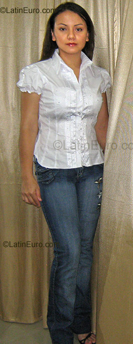 Date this young Colombia girl Andrea from Pereia CO665