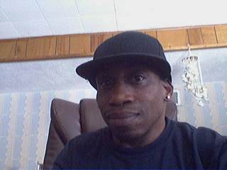 Date this attractive United States man Lewis from Bloomington US2115