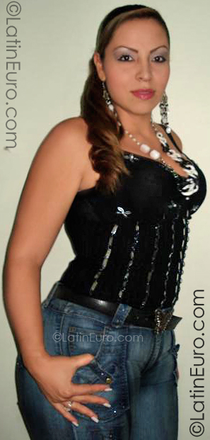 Date this cute Colombia girl Carolina from Medellin CO702