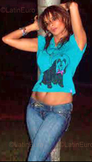 Date this gorgeous Brazil girl Carvalho from Brasilia BR992