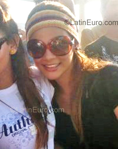 Date this happy Colombia girl Maria Blanca from Mercedes CO735