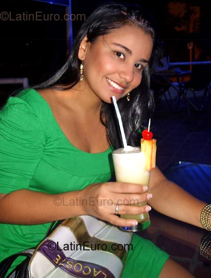 Date this gorgeous Colombia girl Cindy from Santa Marta CO739