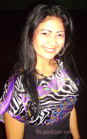 Date this delightful Colombia girl Darlys Guadalupe from Barranquilla CO790