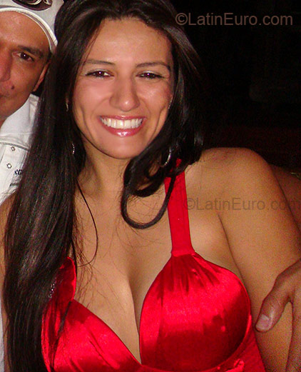 Date this pretty Brazil girl Vanessa from Belo Horizonte BR1116