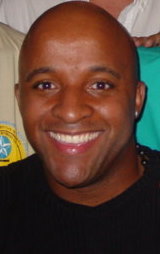 Date this lovely United States man DrDai from Highland US2557