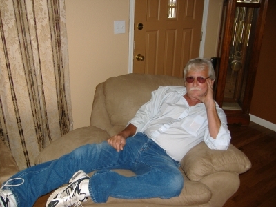 Date this cute United States man Lee from Dixon US2582