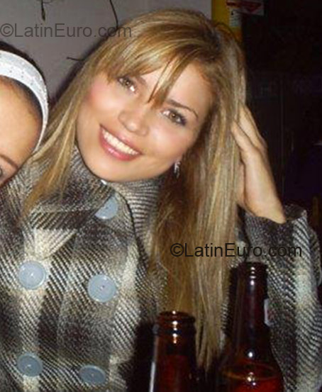 Date this hot Colombia girl Cindy Carolina from Bogota CO867