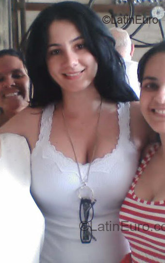 Date this attractive Brazil girl Erika from Sao Paulo BR1193