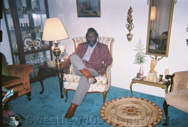 Date this fun United States man Byron from Riverdale US2799