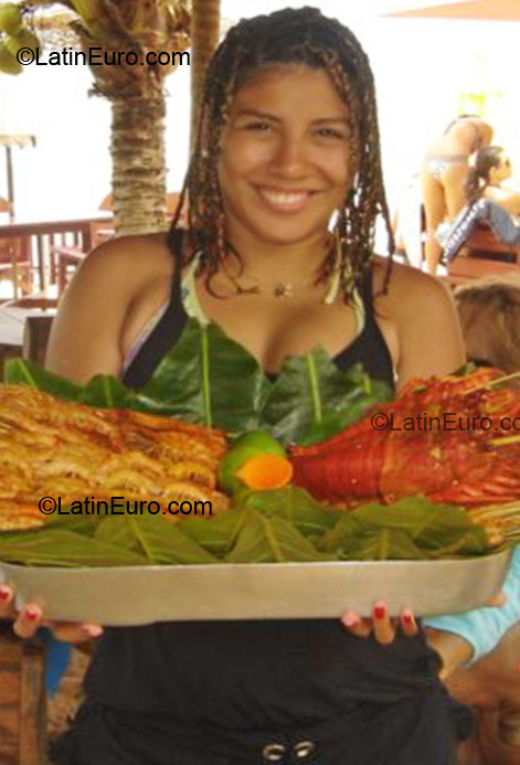 Date this foxy Brazil girl Jordanna from Rio Verde BR1249