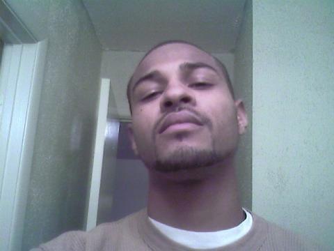 Date this nice looking United States man Adrian from Lithonia US2854