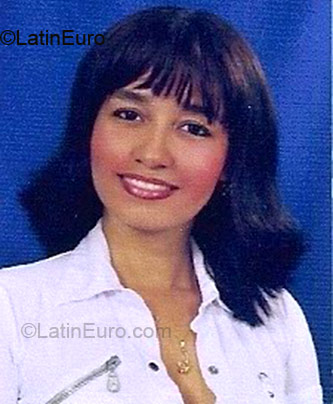 Date this hard body Colombia girl Sara from Cartagena CO1003