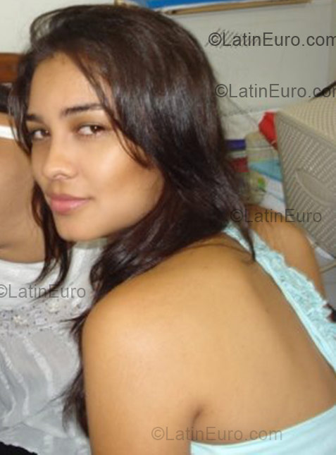 Date this foxy Brazil girl Bernadte from Alta Floresta D Oeste BR1321