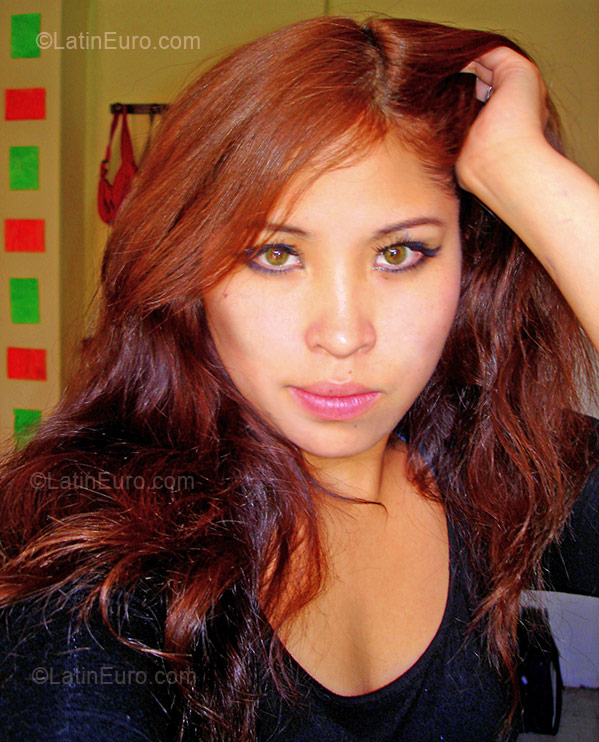 Date this pretty Peru girl Claudia Estefania Mercdes from Arequipa PE101