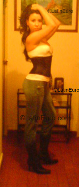 Date this young Colombia girl Diana from Cali CO1224