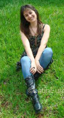 Date this pretty Brazil girl Giovania from Sao Paulo BR1507