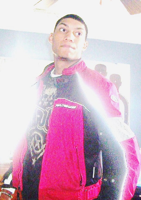 Date this georgeous United States man Aaron from Wake Forest US3433