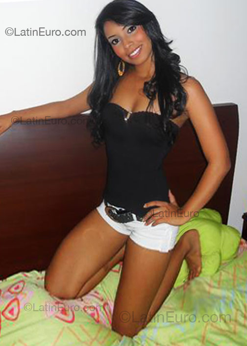 Date this sultry Colombia girl Marilyn from Cali CO1253