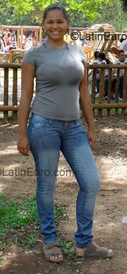 Date this stunning Brazil girl Mayara from Paraiso Do Tocantins BR1540