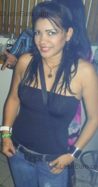 Date this beautiful Colombia girl Mary from Bogota CO1354