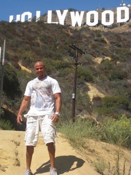 Date this athletic United States man Upfrontmedia from Miramar DO1542