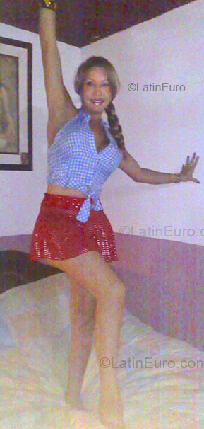 Date this voluptuous Colombia girl Leidi Johana from Bogota CO1444