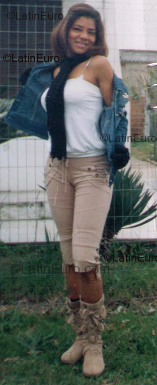 Date this tall Brazil girl Cintia Aparecida from Sete Lagoas BR1711