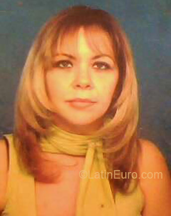 Date this foxy Colombia girl Zoila Rosa from Santa Marta CO1528