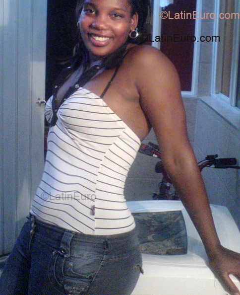 Date this foxy Colombia girl CHEFCOLOMBIA from Cali CO1551