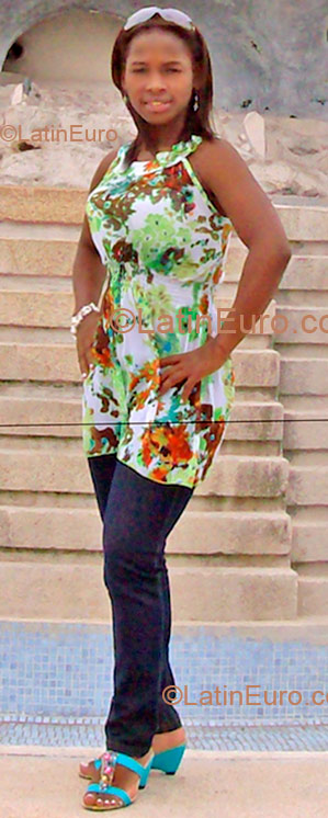 Date this sensual Colombia girl Sandra Milena from Cali CO1577