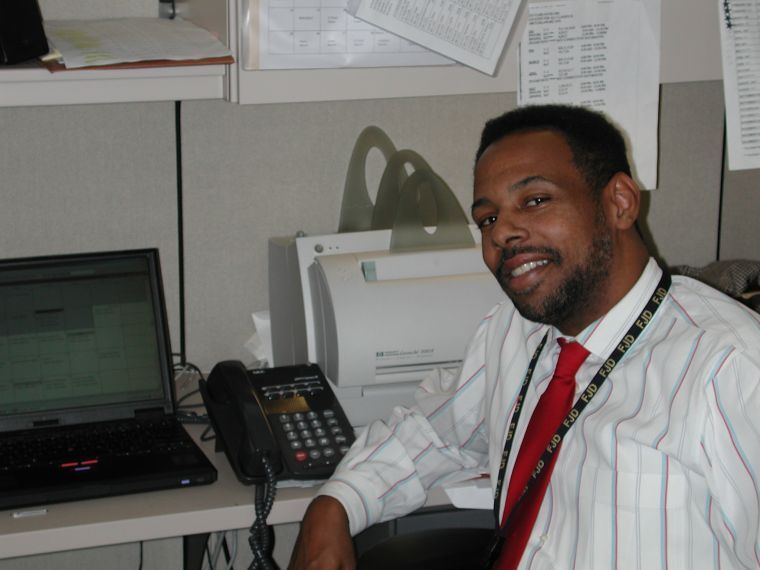 Date this delightful United States man MoJohnson from Philadelphia US4091