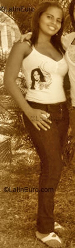 Date this passionate Colombia girl Lorena from Cali CO1633