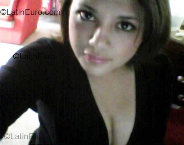 Date this sultry Colombia girl Yesenia from Mosquera CO1833