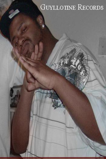 Date this cute United States man Bandana24 from Springfeild US4796