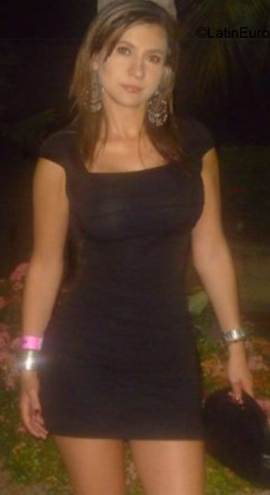 Date this sultry Colombia girl Maria from Bogota CO1987