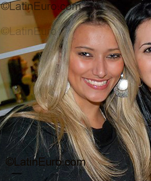 Date this fun Brazil girl Joysse from Campinas BR2086