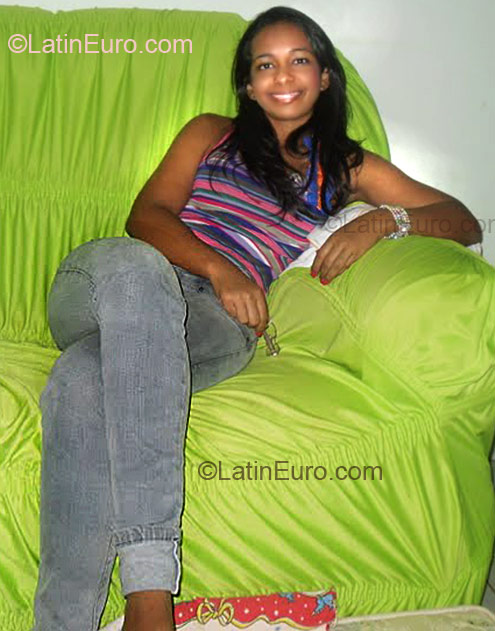 Date this cute Brazil girl Bruna from Rubiataba BR2088