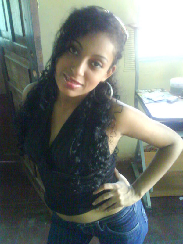Date this sultry Honduras girl Cindy15_cla from San Pedro Sula HN35