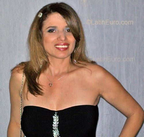 Date this delightful Brazil girl Ely from Joinville BR2115